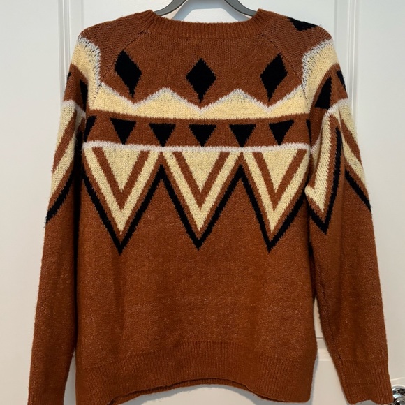 Aztec Print Sweater - Picture 4 of 7